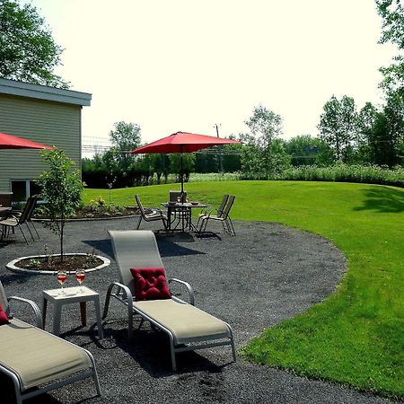 Hôtel-Auberge Objectif Santé Longueuil Esterno foto