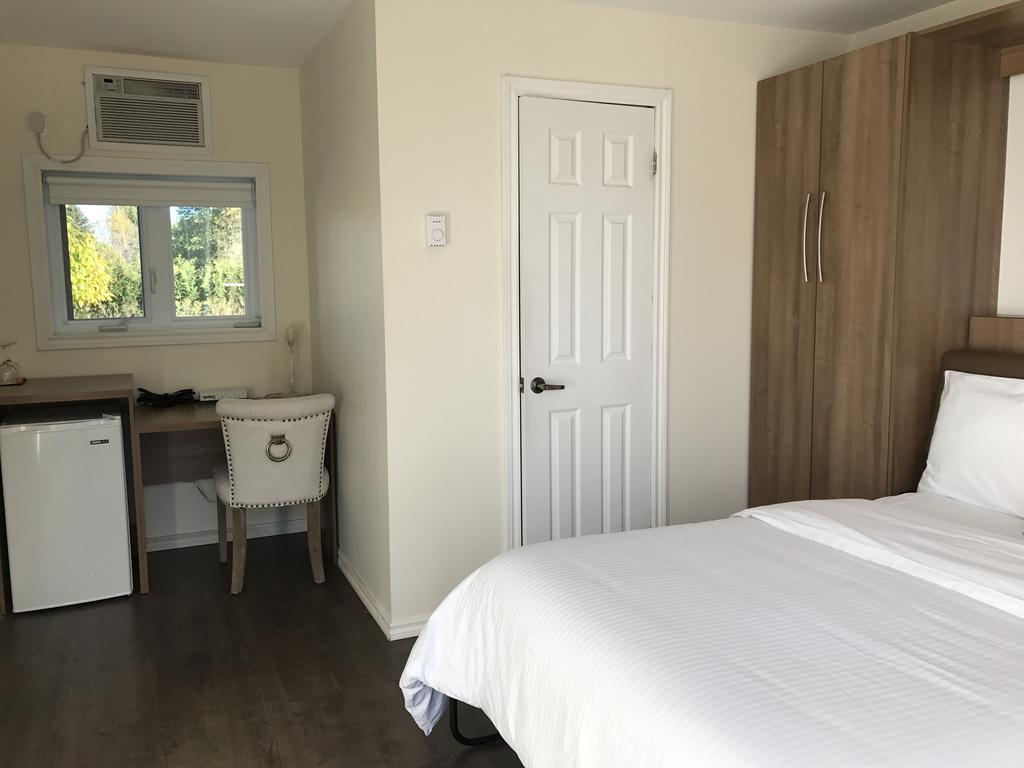 Hôtel-Auberge Objectif Santé Longueuil Esterno foto
