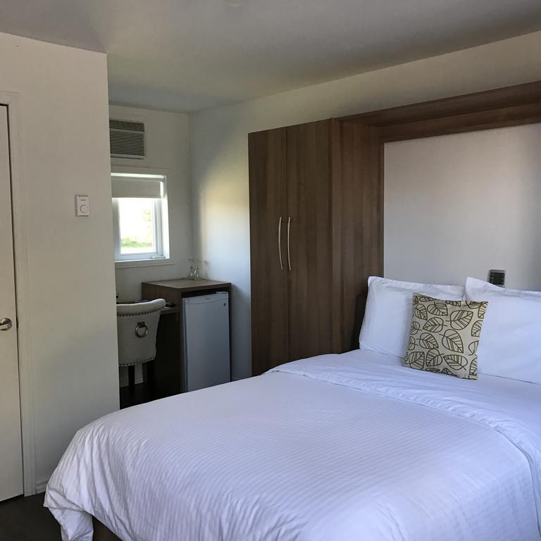 Hôtel-Auberge Objectif Santé Longueuil Esterno foto