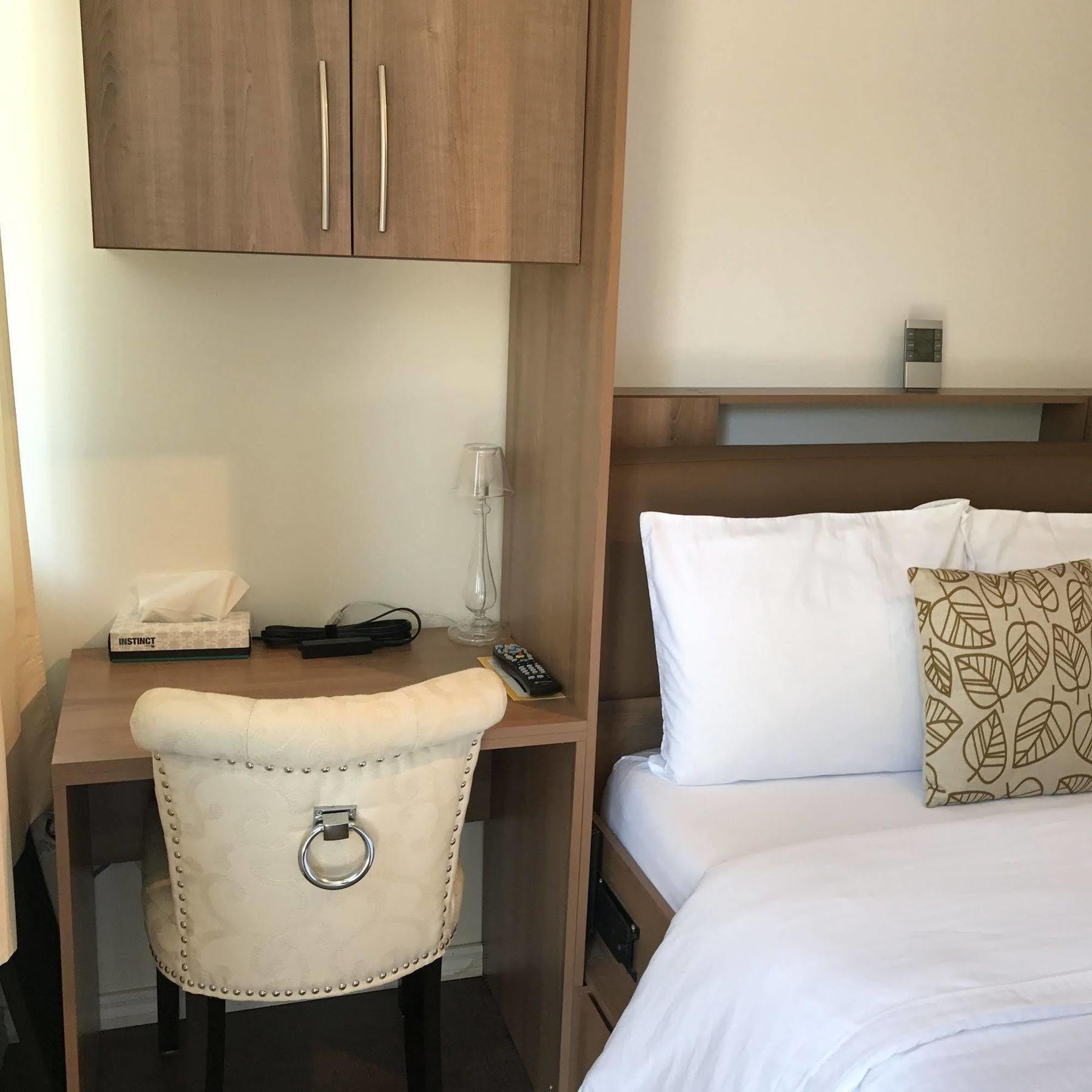 Hôtel-Auberge Objectif Santé Longueuil Esterno foto