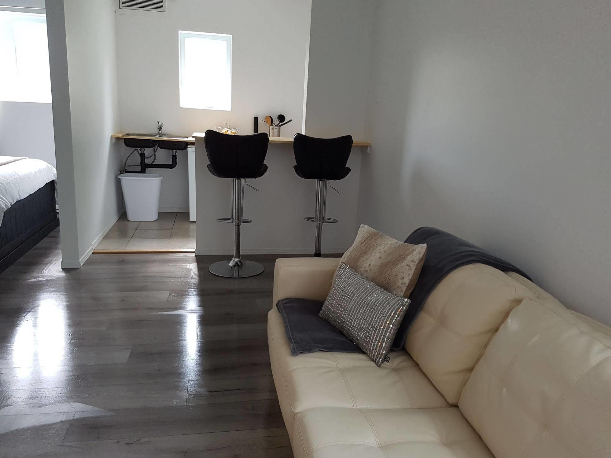 Hôtel-Auberge Objectif Santé Longueuil Esterno foto