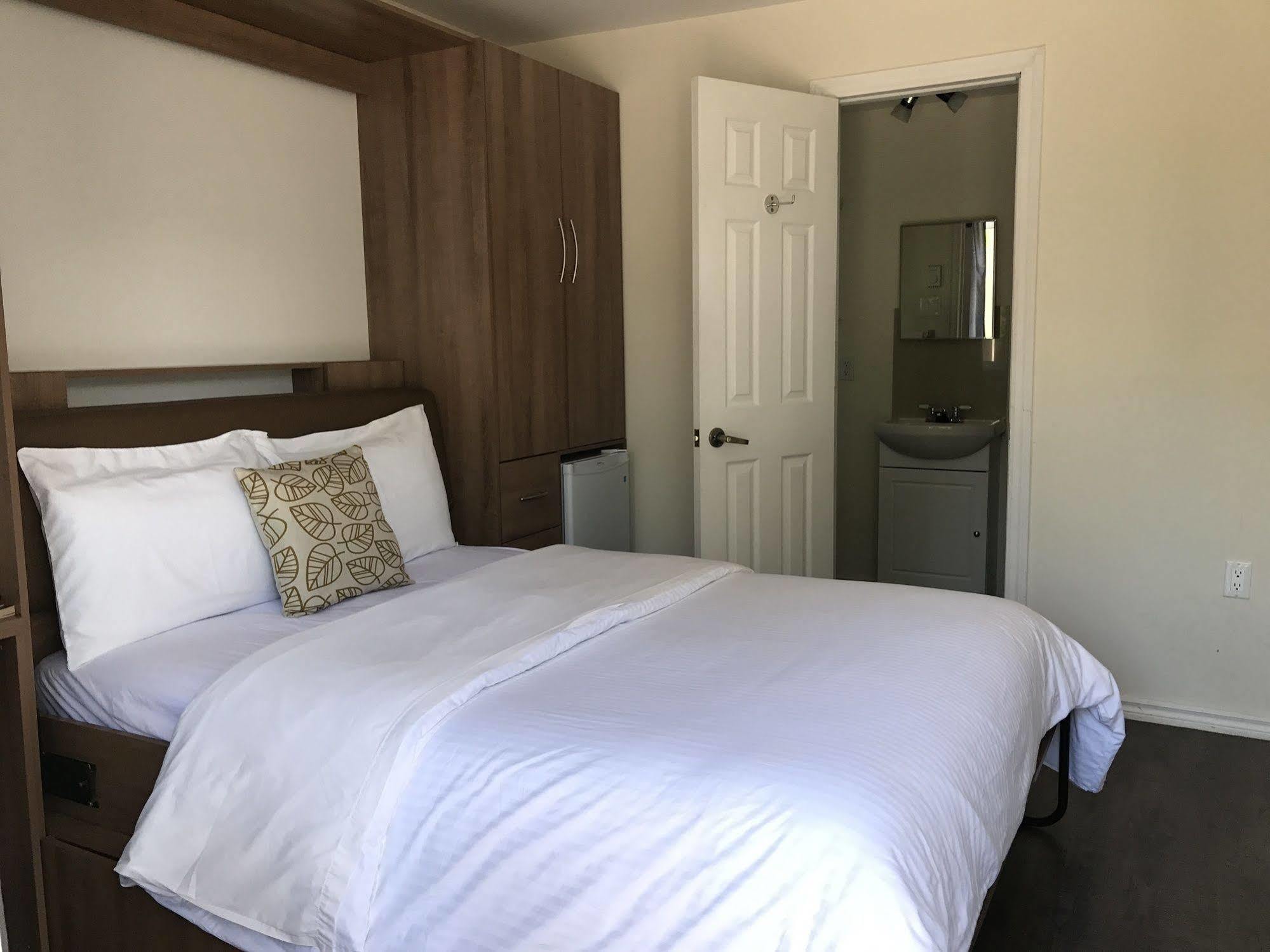 Hôtel-Auberge Objectif Santé Longueuil Esterno foto